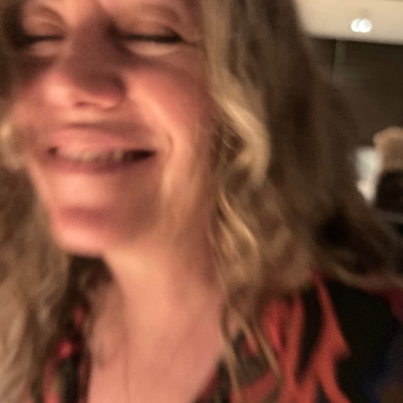 Meet your Posher, Ilene - Picture 1 of 2